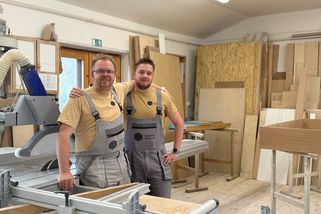 Syna jsem chtěl v 8. třídě odradit dřinou ve vedrech, on si místo toho řemeslo zamiloval, říká Pavel z rodinného Stolařství Bartoš | archSPACE